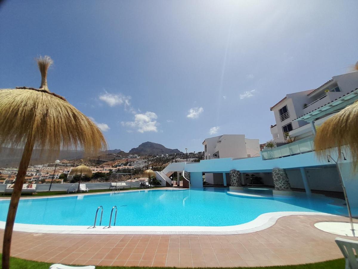 Apartments Island Village Heights Адехе Экстерьер фото