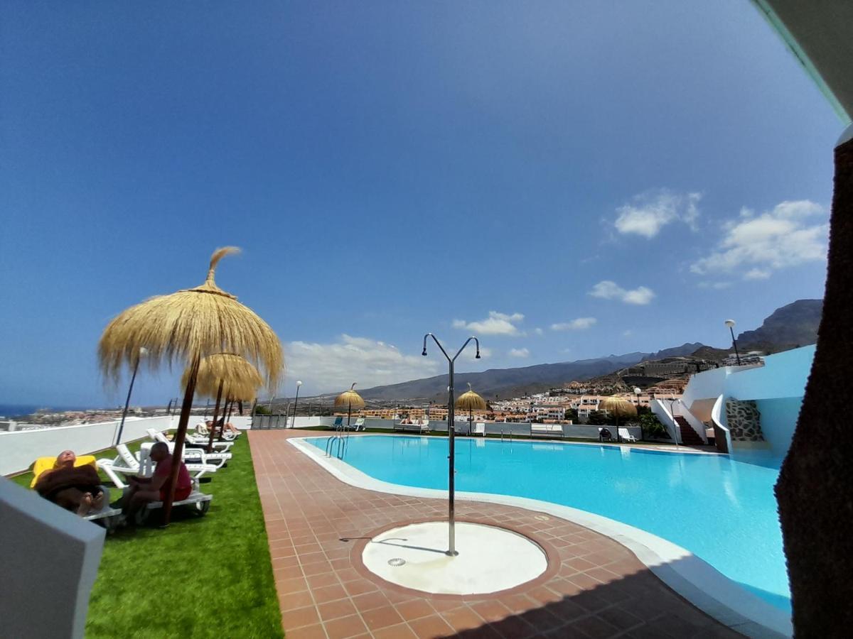 Apartments Island Village Heights Адехе Экстерьер фото