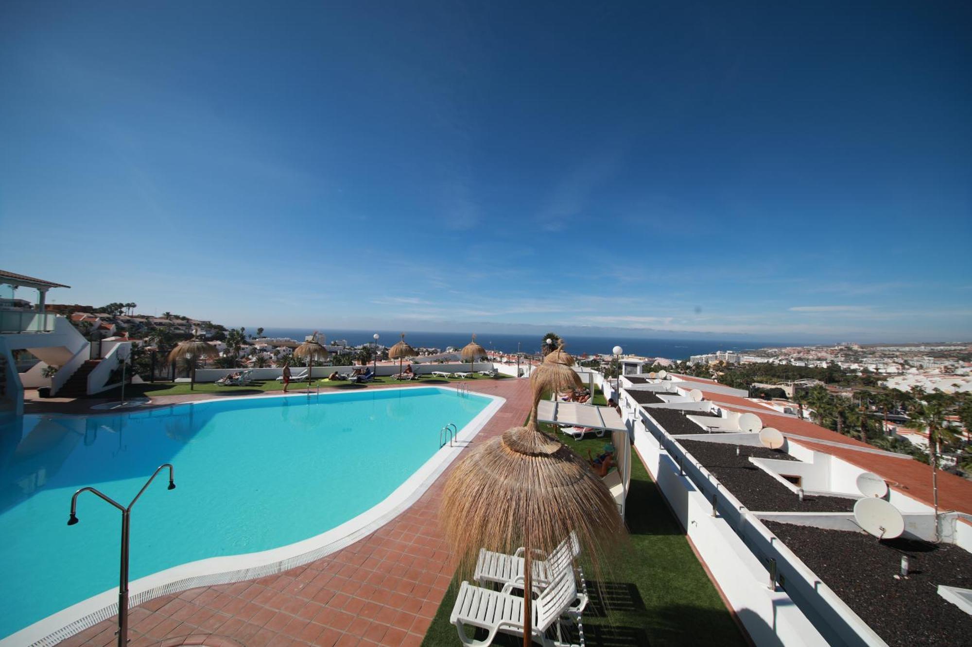 Apartments Island Village Heights Адехе Экстерьер фото