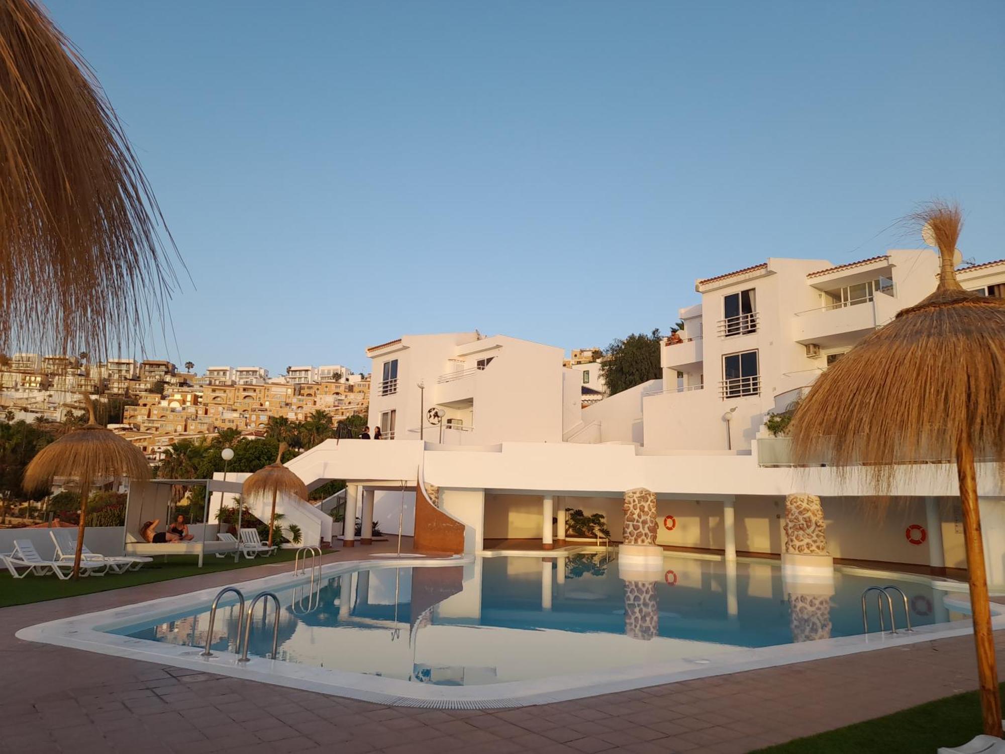 Apartments Island Village Heights Адехе Экстерьер фото