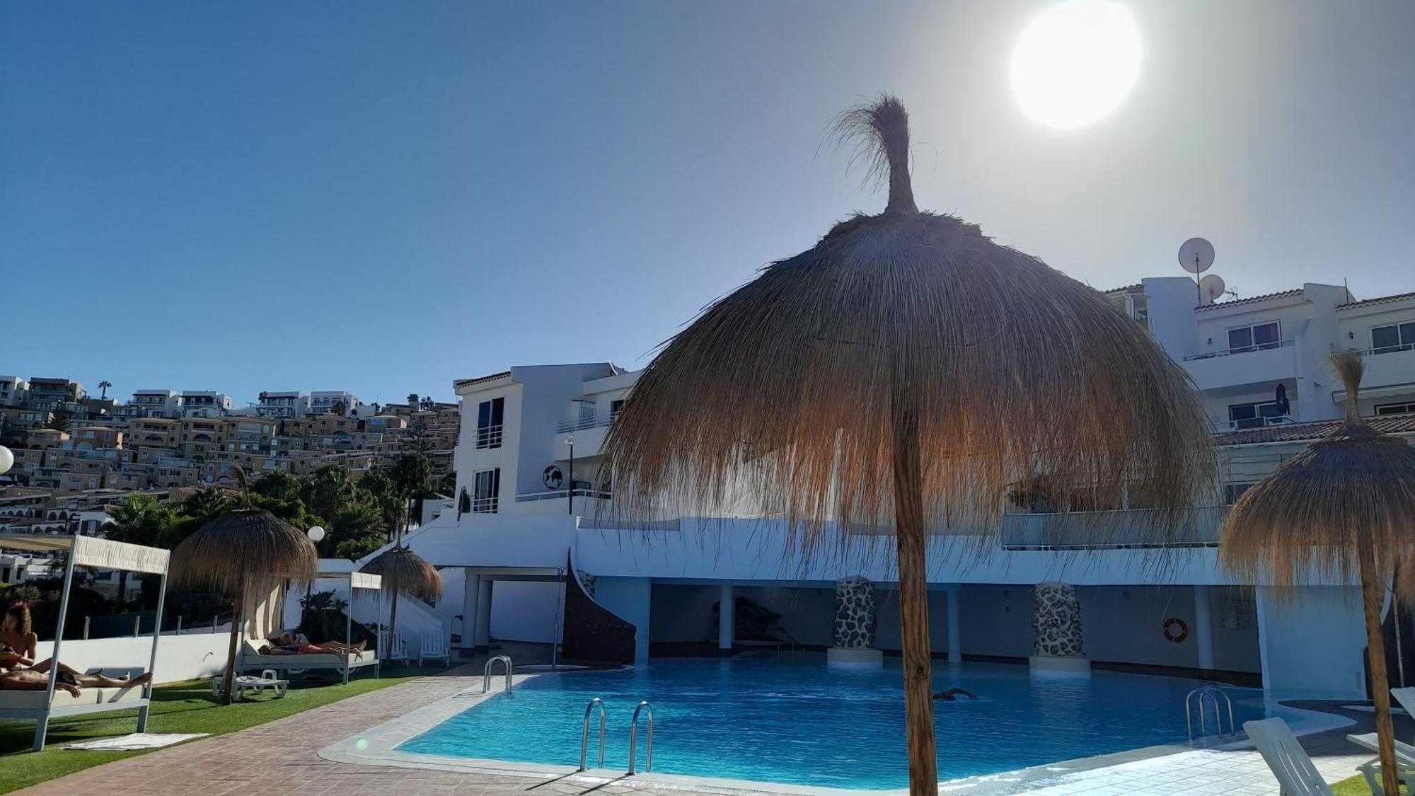 Apartments Island Village Heights Адехе Экстерьер фото